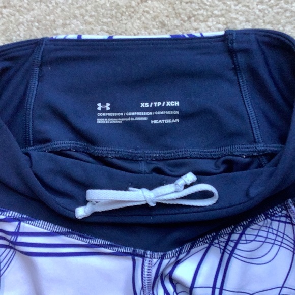 Under Armour Compression Crop Leggings Size XS - Picture 6 of 7